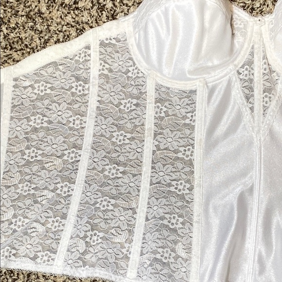 Dominique White Lace Strapless Bra/Corset  with Underwire - Picture 8 of 10